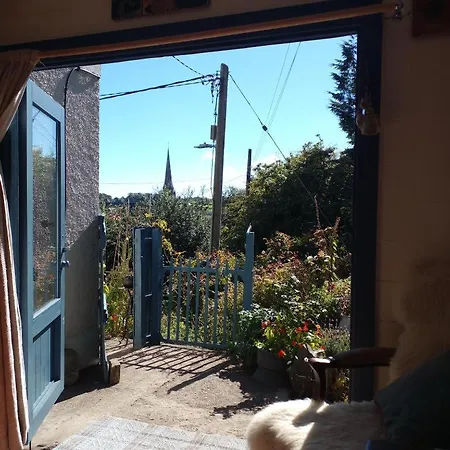 Beautiful Tiny House بيت للعطل
