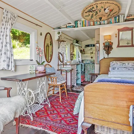 Beautiful Tiny House كلوناكِلتي