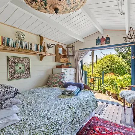 Beautiful Tiny House * كلوناكِلتي